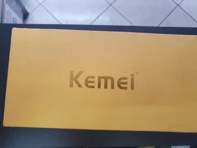 Kemei 2035 Máquina De Cortar Cabelo Barbeiro Profissional Sem Fio Motor Magnético 9000 RPM