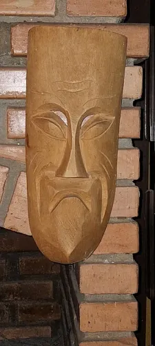 Máscara de madeira tribal Antiga