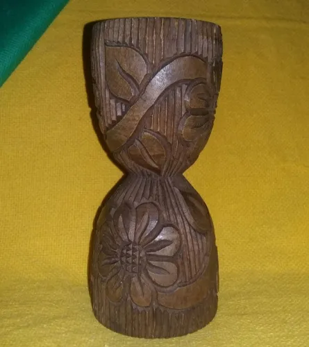Pilão de madeira 
