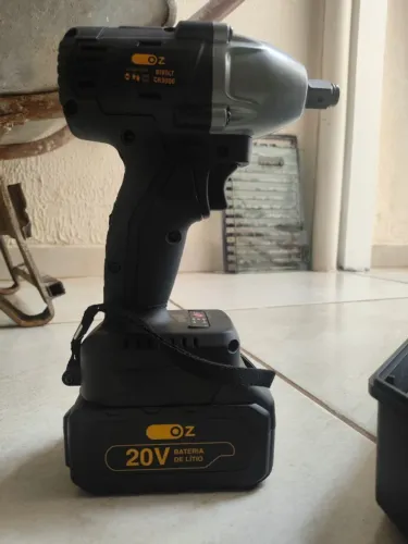 Chave de impacto com acessórios