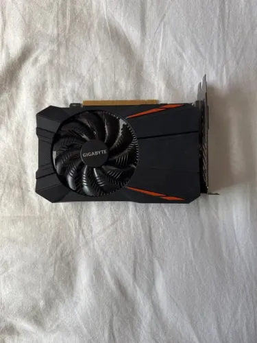 Placa de video RX 560 4GB Funcionando perfeitamente.