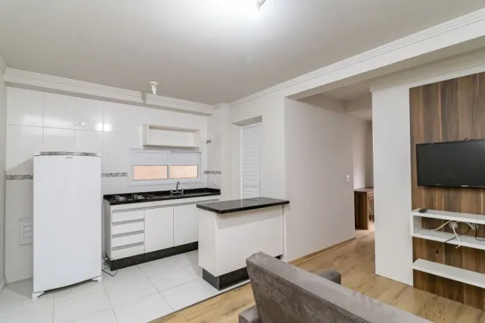 Apartamento 1 dormitório para alugar, 46 m² por R$ 2.400/mês +taxas - Centro Aceita PET