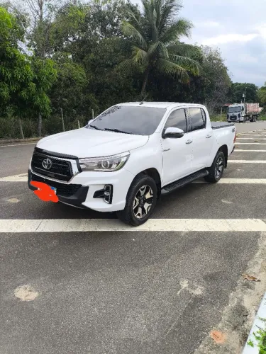 Toyota Hilux CD SRX 4X4 2.8 TDI 16V Diesel Aut. 2019