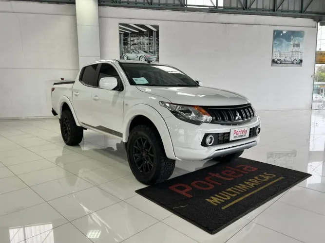 Mitsubishi L200 Tri. Sport Outd. GLX 2.4 4X4 Diesel 2023
