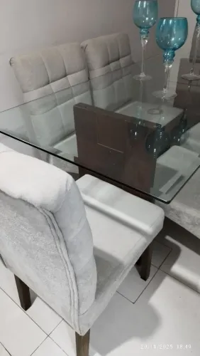 Mesa de jantar 6 cadeiras mesa mede 1.80x80