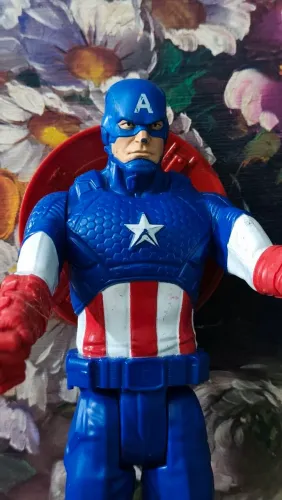 Boneco Capitão América