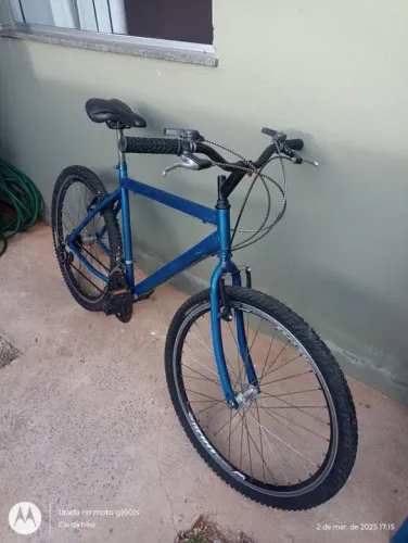 Bicicleta de Alumínio Aro 26