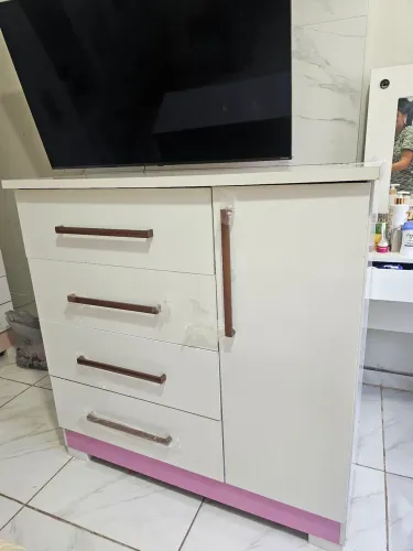 Cômoda grande usada