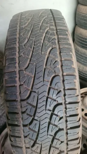 Pneu 225 75 16(só tenho um) Pirelli ATR 90% em até 10x de R$50,00 no cartão de crédito
