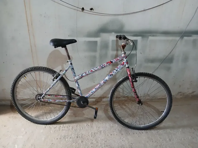Bicicleta aro 26 ACEITO TROCAS