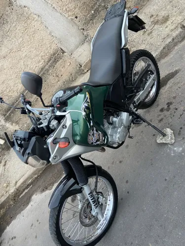 Vendo tenere 250