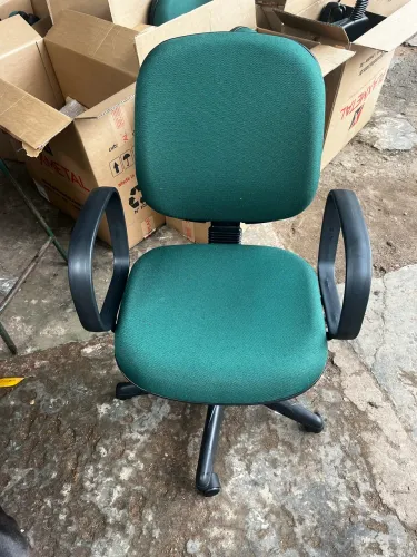 cadeiras de todos os modelo a partir de 150 