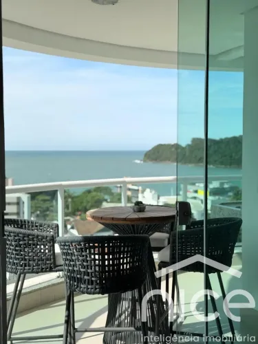 Cobertura para locação, Vista Mar, Mobiliado com 05 Suítes no bairro Cabeçudas em Itajaí-S