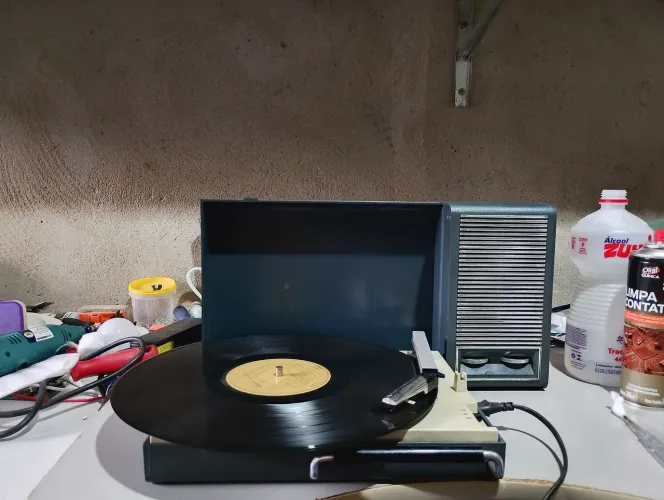 Manutenção, restauração de equipamentos de som (TAPES DECKS , TOCA DISCOS ,RECEIVERS ....
