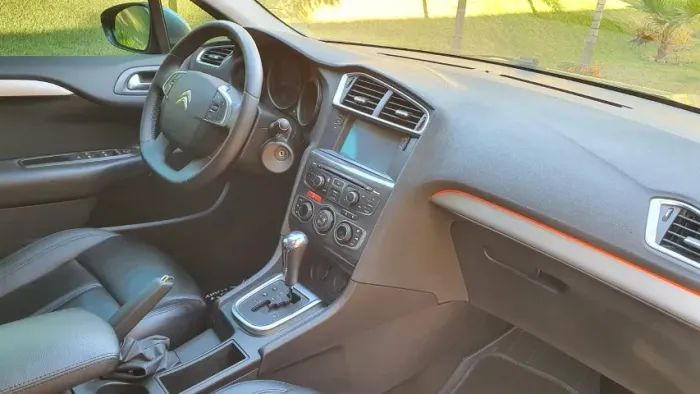 Citroen C4 Lounge Tendance 2.0 Flex 4P Aut. 2015