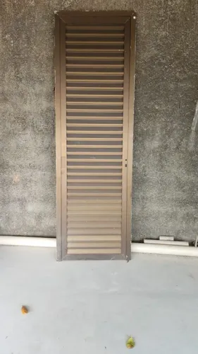 Porta de alumínio bronze