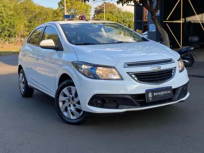 Chevrolet Onix Activ 1.4 8V Flex Aut. 4P 2015