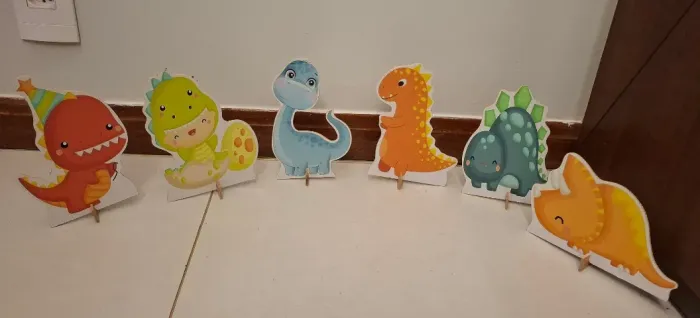 Kit display de mesa mdf dinossauro baby 26 unidades