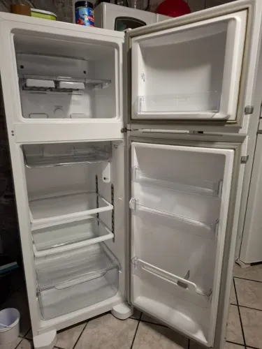 Vendo Geladeira Frost Free Consul 340Lts