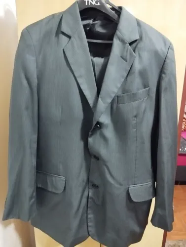 Terno Cinza Masculino - Elegância e Estilo