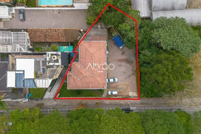 Terreno à Venda na Rua Padre Anchieta  Mercês, Curitiba | 661 m² com Potencial Comercial e