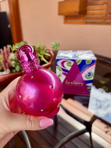 Perfume Feminino Fantasy 100ml original lacrado 
