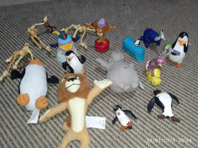 Personagens de Madagascar - kit com 15 peças