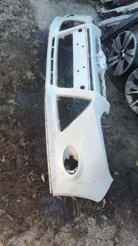 Parachoque dianteiro Ford Focus 2014/2015 original Ford ótimo estado