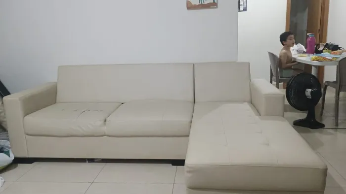 Sofá courino em L