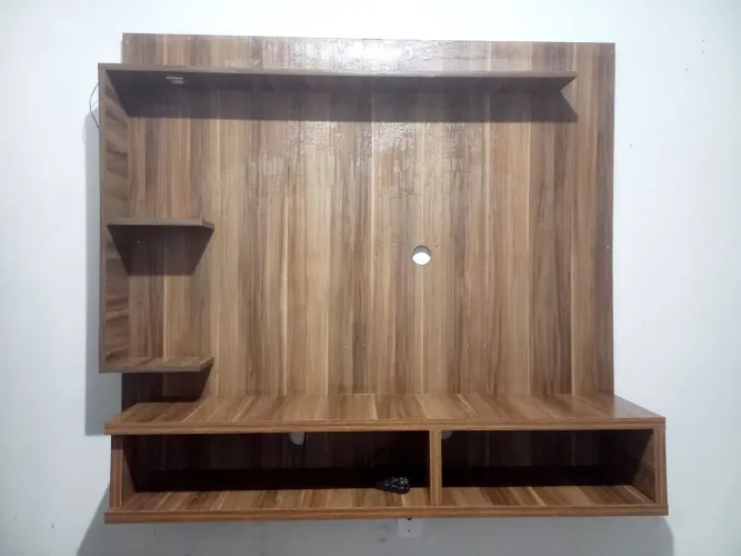 Vendo Barato Painel para TV + Rack Suspenso em Madeira - Excelente Estado