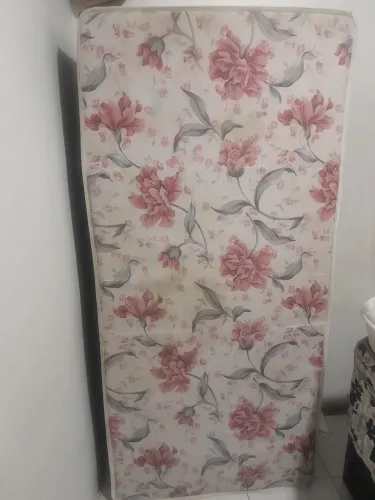 Vendo cama de solteiro !