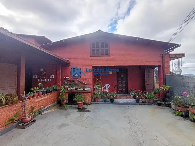 Casa para Venda em Teresópolis, Agriões, 2 dormitórios, 1 banheiro, 1 vaga
