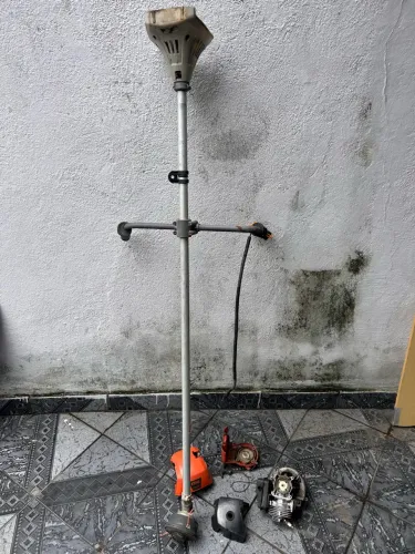 Máquina de Cortar grama Still FS-290 - retirada de peças