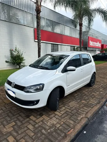 Volkswagen Fox 1.0 MI Total Flex 8V 5P 2014