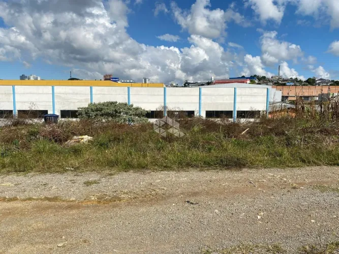 Terreno localizado no Bairro Medianeira em Farroupilha