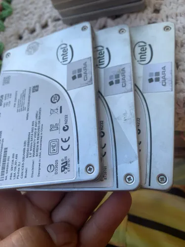 3x SSD DE 80 GB