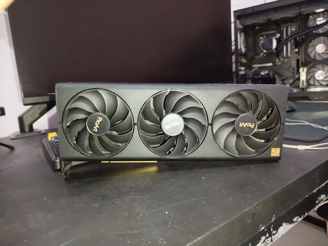 Rtx 4060 8gb Asus Pro Art edição limitada.