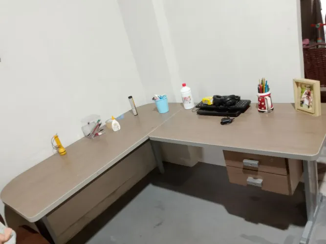 Mesa de computador para escritório 