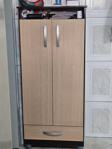 Armário multiuso 2 portas e 1 gaveta