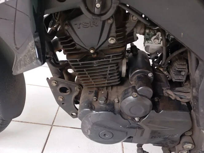 Vendo Dk 150  Novinha 