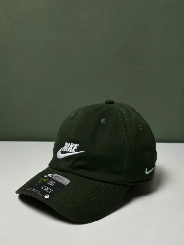 Boné Nike verde militar 