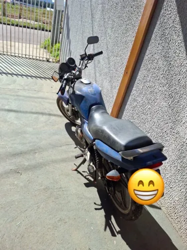 Moto Suzuki em dia
