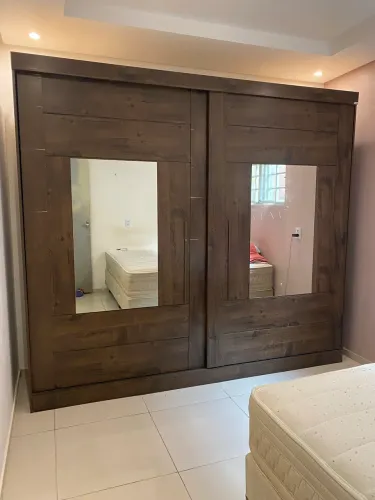 Guarda-roupa casal porta de correr