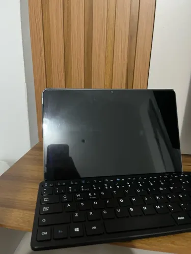 Lenovo Idea Tab com caneta e capa + teclado (menos de 5 meses de uso)