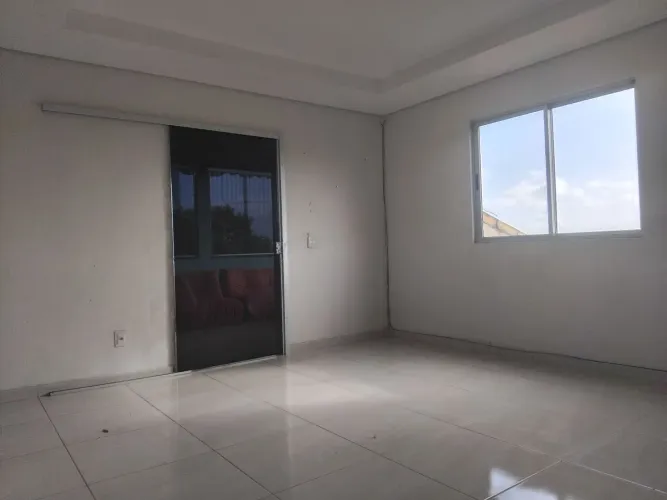 Ótima casa 3 quartos floramar