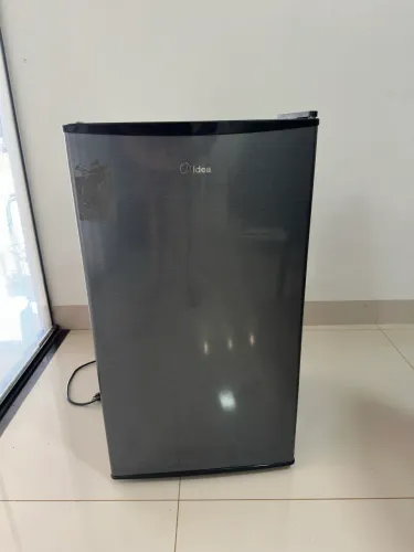 Frigobar Midea 93L Inverter Preto Com Porta Na Cor Inox Bivolt