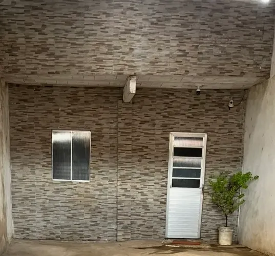 Vende se este primeiro andar