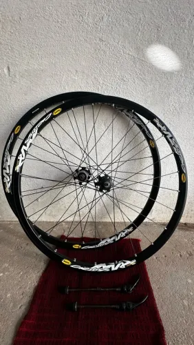 Par de Rodas Mavic Crossmax Aro 26