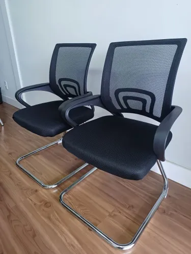 2 Caideras Escrito Recepção Encosto Fixo Semi Novos