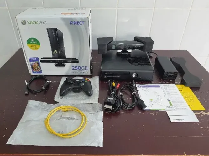 Console Xbox 360 Slim 250GB CIB Completo Nunca Aberto